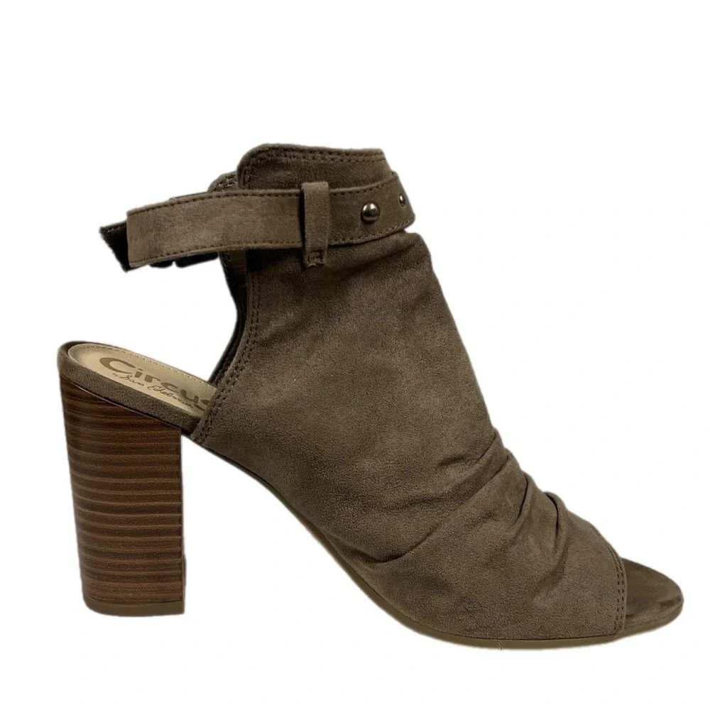 Circus By Sam Edelman | Peep Toe Taupe Ankle Bootie Chunky Heel Buckle Strap